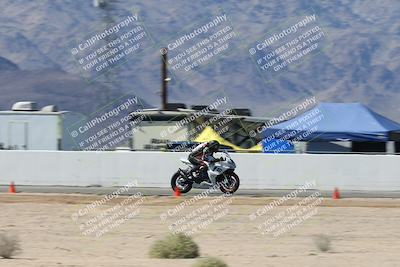 media/Oct-05-2025-CVMA (Sun) [[beeef4f201]]/Race 10-Formula Lightweight Twins Shootout/